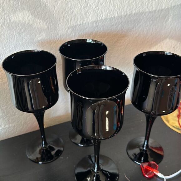 Black set of 4 cocktail glasses All black vintage - Picture 3 of 6